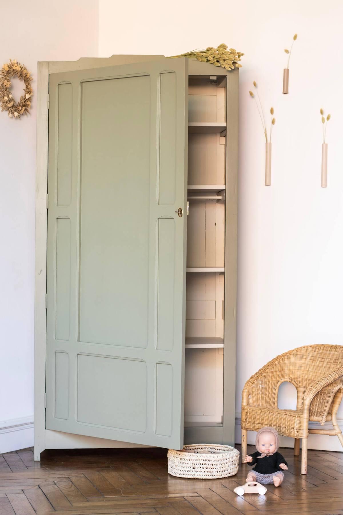 Armoire parisienne vintage · Trendy Little