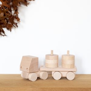 Camion empilable, jouet en bois de construction, vendu par Trendy Little