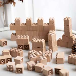 Briques de construction en bois type Lego ou Duplo, de la marque Bena