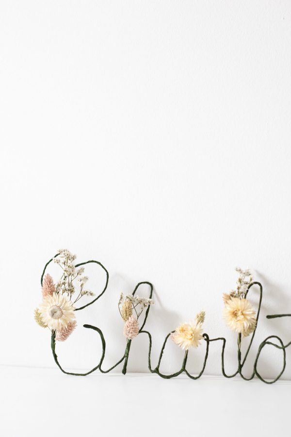 Prénom en fleurs séchées confectionné par Trendy Little